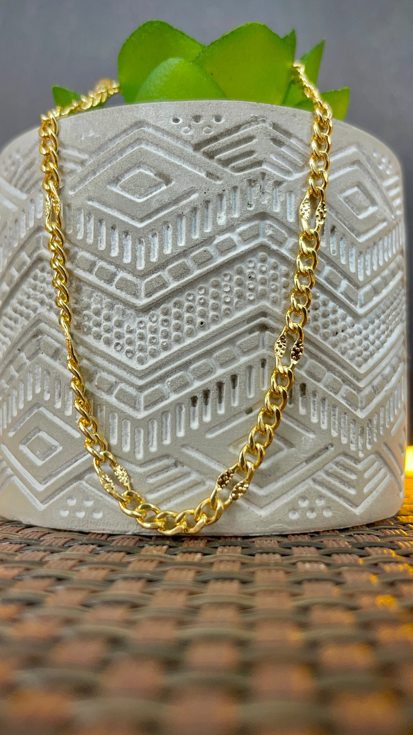 14K Gold Filled Womens Curb Link Bracelet Diamond Cut 7.5"