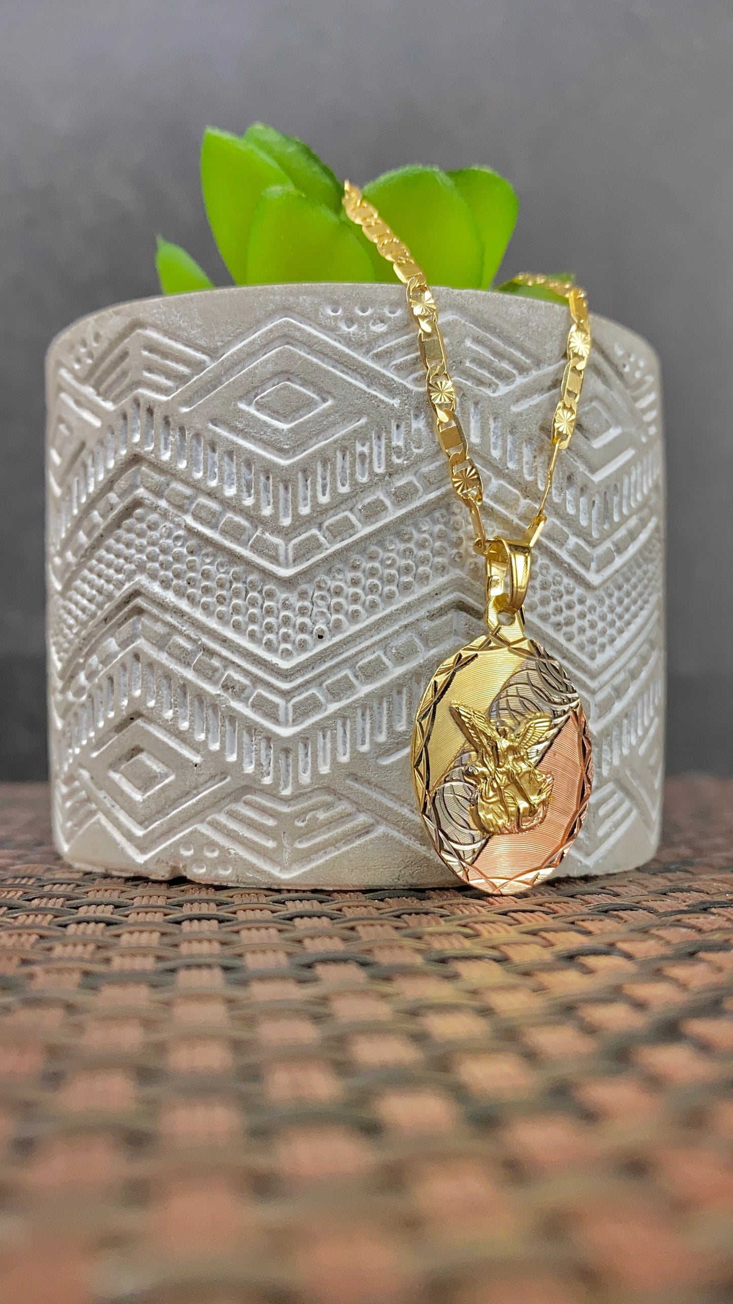 San Miguel Necklace Tri Color Valentino Chain 20" in
