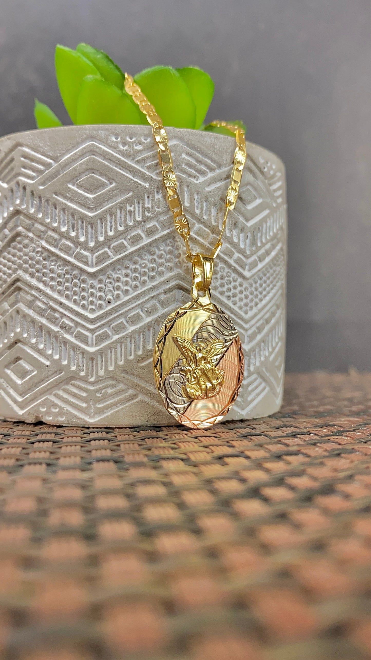 San Miguel Necklace Tri Color Valentino Chain 20" in