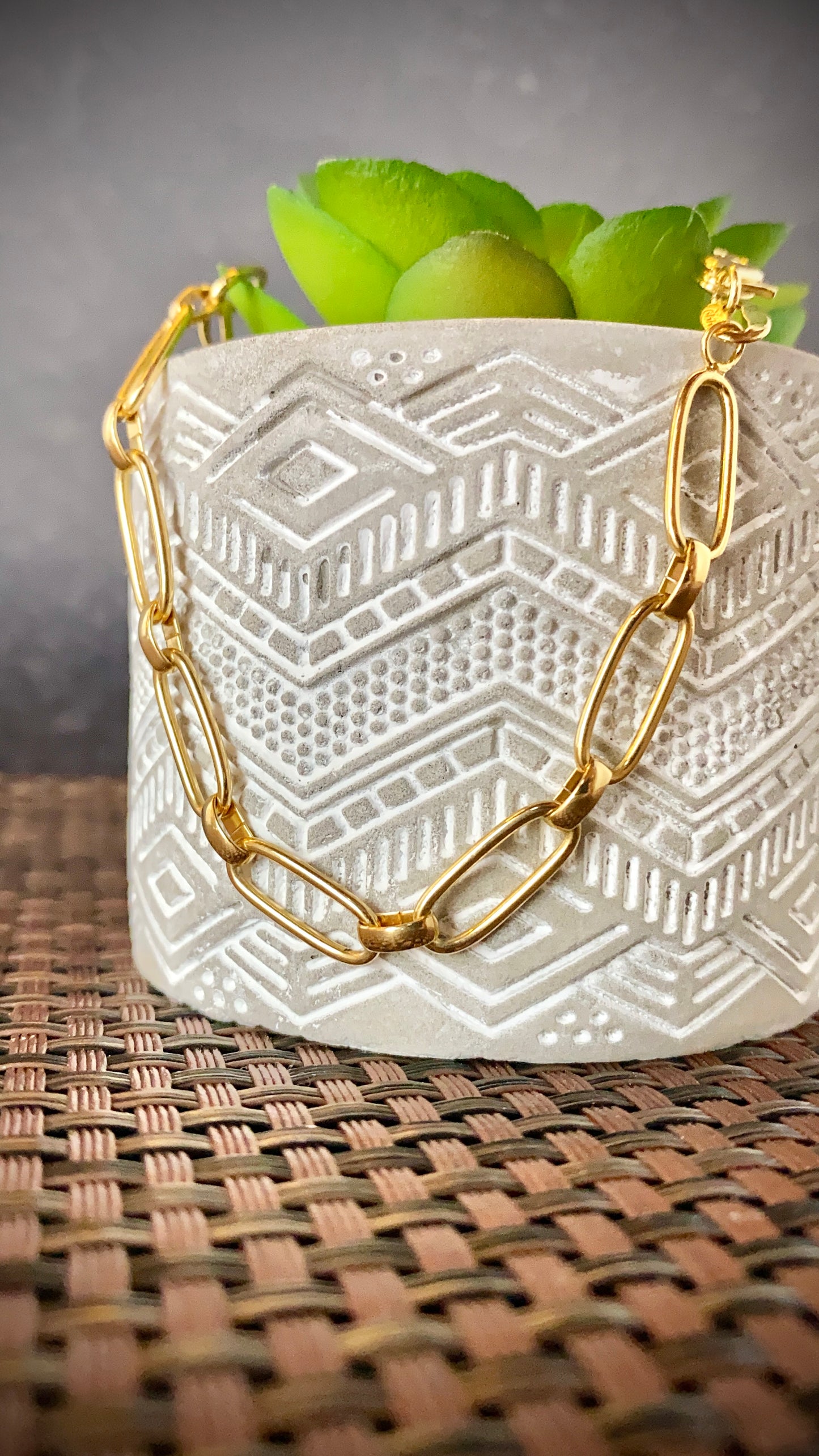 Womens Girls Paper Clip Bracelet 7.5" Fashion