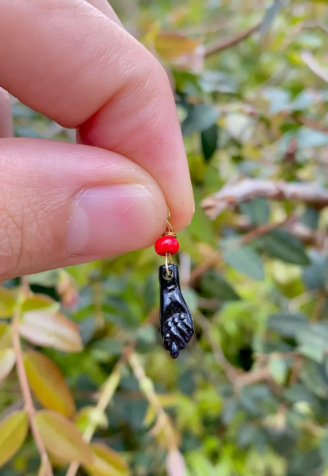 Pendat Black and Red Beads Azabache Jewelry Gifts Mens Womens